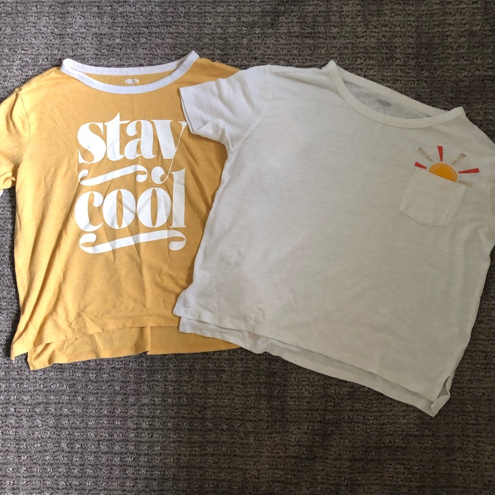 2 old navy tshirts